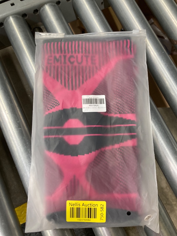 Photo 2 of *** PINK *** EMICUTE Knee Brace - Knee Sleeves for Women Men - Support for Knee Pain Relief for Joint Pain, Arthritis, ACL, MCL, Meniscus Tear.