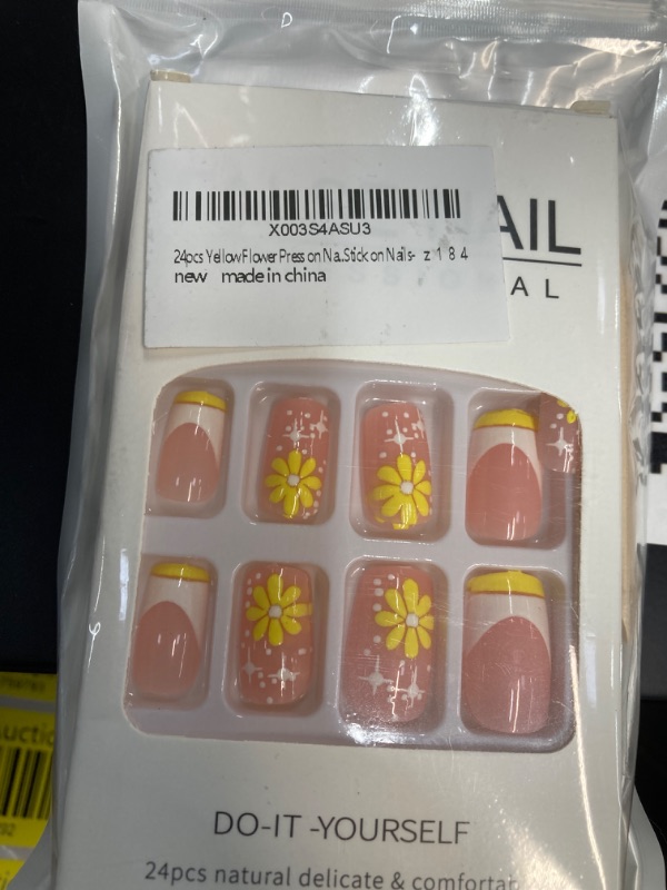 Photo 2 of 24Pcs Press on Nails Medium Length Square Yellow Fake Nails with flower Design Nude White Acrylic Nails Tip Glossy False Nail Summer Cute Full Cover Stick on Nails for Women Girls Yellow Flower