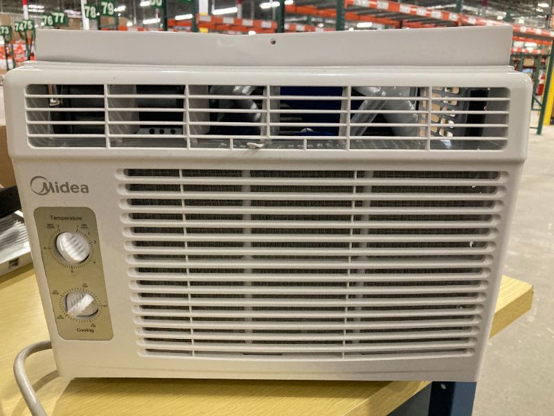 Photo 3 of ***USE FOR PARTS/FIX, READ NOTES*** Midea 5,000 BTU EasyCool Window Air Conditioner and Fan - Cool up to 150 Sq. Ft. with Easy to Use Mechanical Control and Reusable Filter White 5000 BTU