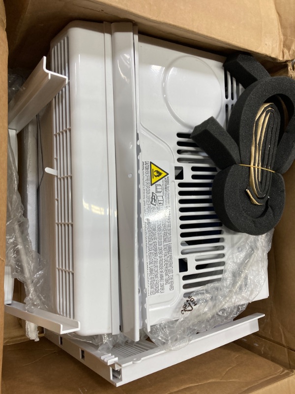 Photo 2 of ***USE FOR PARTS/FIX, READ NOTES*** Midea 5,000 BTU EasyCool Window Air Conditioner and Fan - Cool up to 150 Sq. Ft. with Easy to Use Mechanical Control and Reusable Filter White 5000 BTU