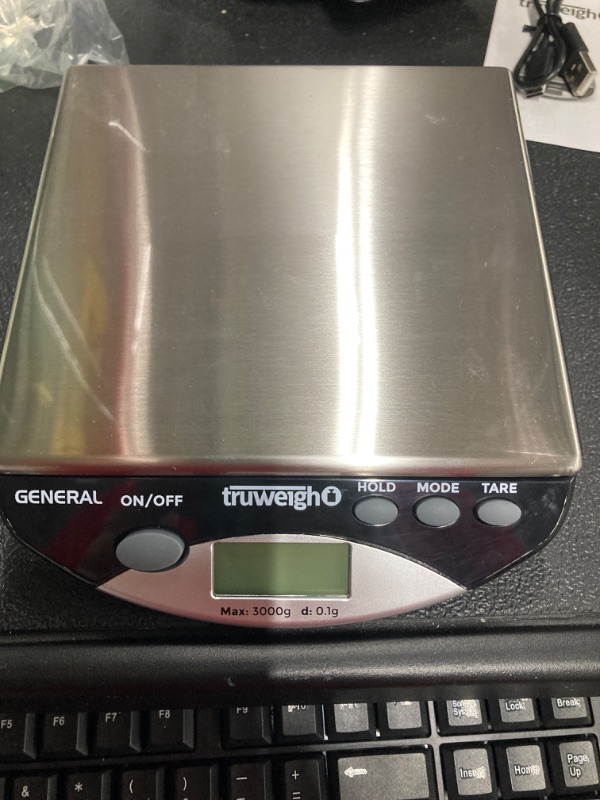 Photo 2 of General Compact Bench Scale 3000g x 0.1g Black