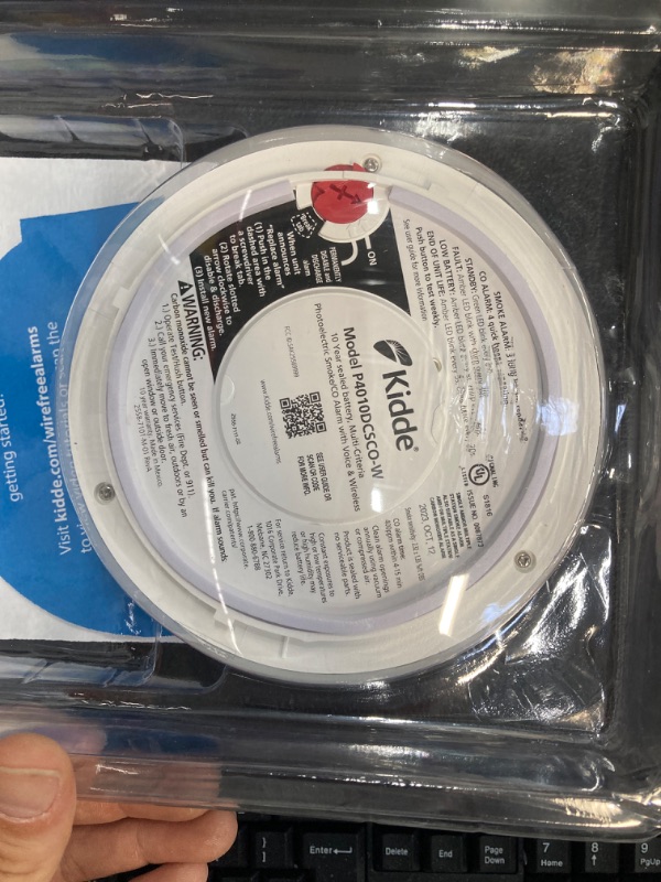 Photo 2 of 10 Year Worry-Free Sealed Battery Combination Smoke and Carbon Monoxide Detector with Wire-Free Interconnect