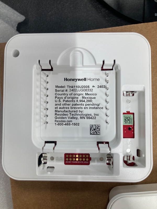 Photo 4 of HONEYWELL TH4110U2005/U HONEYWELL-TH4110U2005/U-T4 Pro Thermostat, Programmable or Non-Programmable, 1H/1C, White - Two Pack