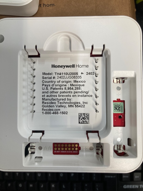 Photo 3 of HONEYWELL TH4110U2005/U HONEYWELL-TH4110U2005/U-T4 Pro Thermostat, Programmable or Non-Programmable, 1H/1C, White - Two Pack