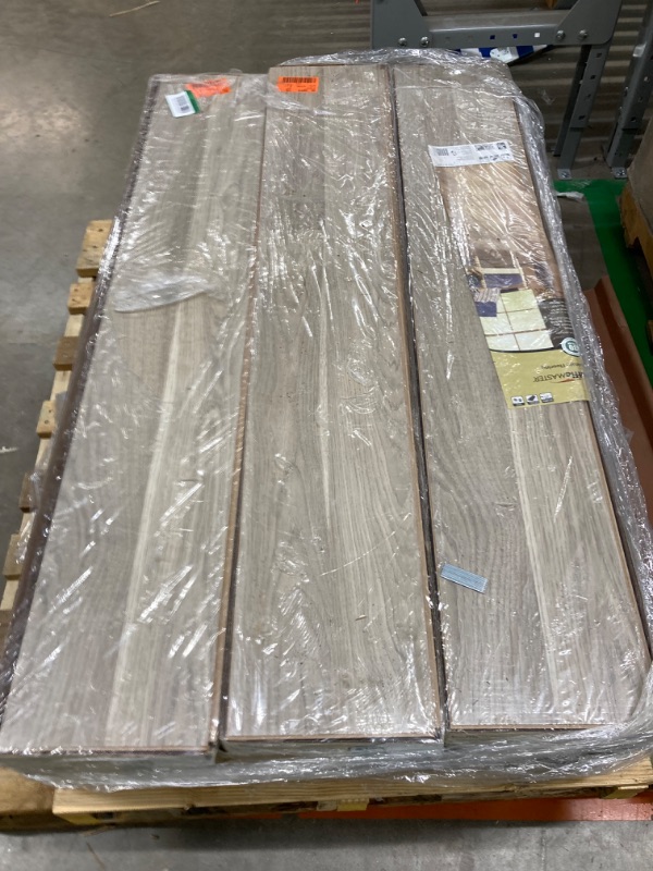 Photo 2 of Arbour Hickory Gray 7 mm T x 8.03 in. W Laminate Wood Flooring (23.91 sq.ft/Case)