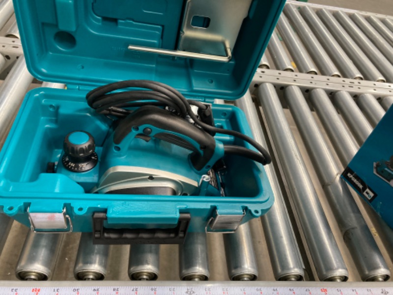 Photo 2 of Makita KP0800K 3-1/4" Planer, with Tool Case , Blue