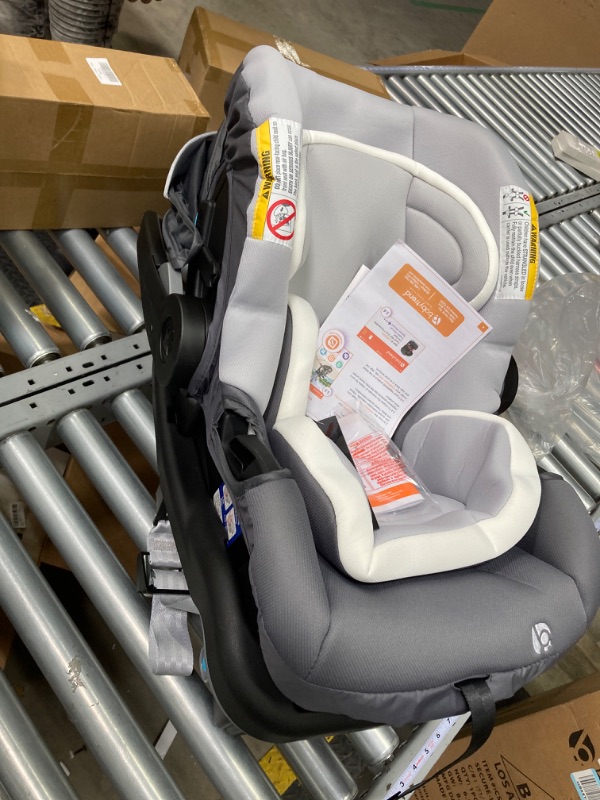 Photo 2 of Baby Trend Secure-Lift 35 Infant Car Seat, Dash Grey