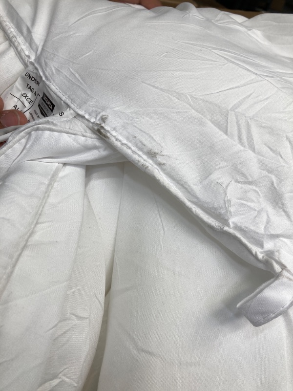 Photo 4 of Utopia Bedding Down Alternative Comforter (King, White) - All Season Comforter - Plush Siliconized Fiberfill Duvet Insert - Box Stitched White King