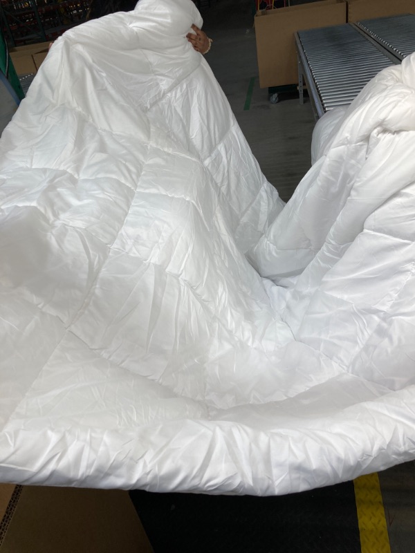 Photo 2 of Utopia Bedding Down Alternative Comforter (King, White) - All Season Comforter - Plush Siliconized Fiberfill Duvet Insert - Box Stitched White King