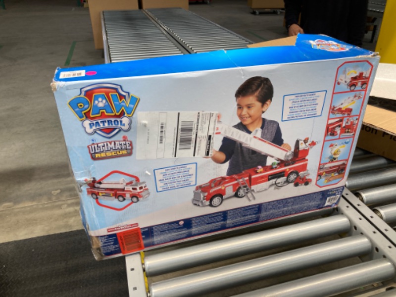 Photo 4 of Paw Patrol Ultimate Firetruck with 6 Pup Figures