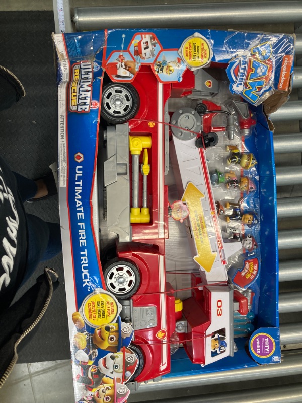 Photo 2 of Paw Patrol Ultimate Firetruck with 6 Pup Figures