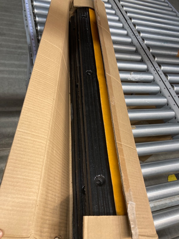 Photo 2 of Heavy Duty Floor Cord Cover Cable Protector, Heavy Duty 18000 Lbs Load Can Be Used to Hide Cables,Suitable for Concealing Wires in Environments Such As Warehouses, Workshops, and Concerts.