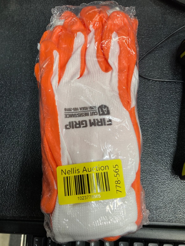 Photo 3 of Nitrile Dip Gloves (5 per Pack) 