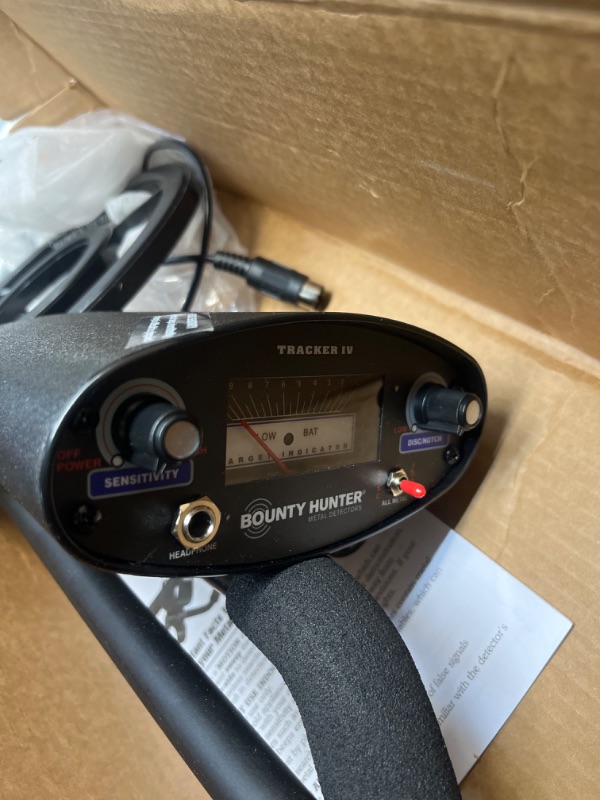 Photo 3 of Bounty Hunter Tracker IV Metal Detector