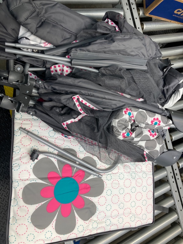Photo 1 of Baby Trend Lil' Snooze Deluxe II Nursery Center, Daisy Dots