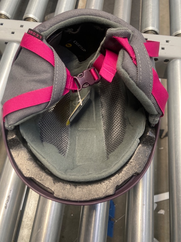 Photo 1 of Giro Ledge MIPS Ski Helmet - Snowboard Helmet for Men, Women & Youth