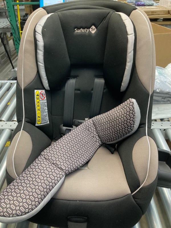 Photo 6 of Safety 1st Guide 65 Convertible Car Seat, Chambers, Black https://a.co/d/dNbLsQa