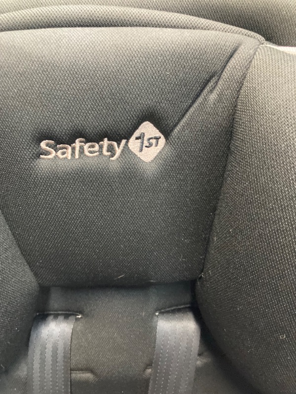 Photo 7 of Safety 1st Guide 65 Convertible Car Seat, Chambers, Black https://a.co/d/dNbLsQa