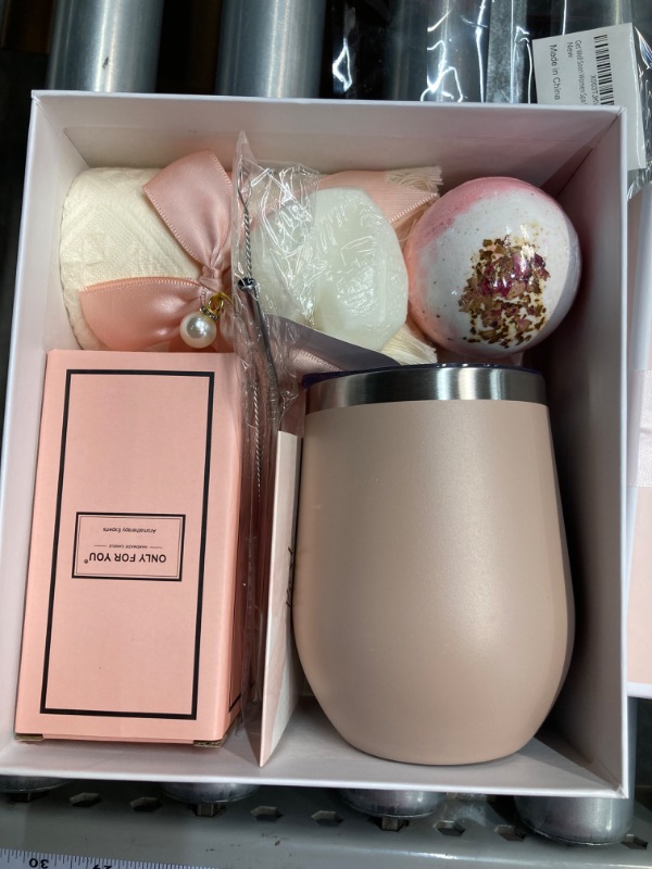 Photo 3 of Birthday Gifts for Women, Relaxing Spa Gift Box Basket For Her Mom Sister Best Friend Unique Happy Birthday Bath Set Gift Ideas Mothers Day Gifts From Daughter Son 30th 40th 50th 60th Gift https://a.co/d/4TMNFAT