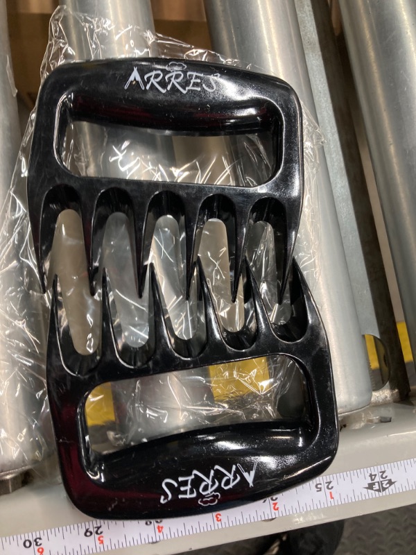 Photo 1 of Arres Pulled Pork Claws & Meat Shredder - BBQ Grill Tools and Smoking Accessories for Carving, Handling, Lifting (Meat claws)