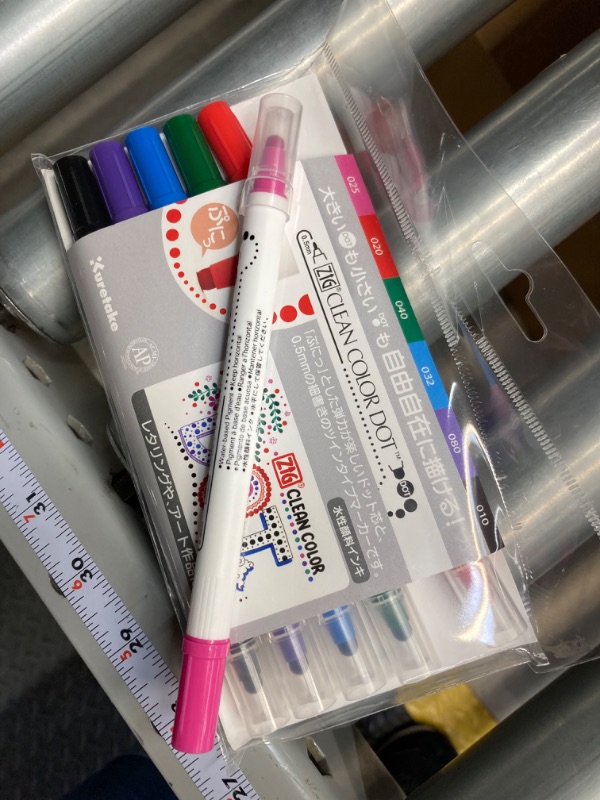 Photo 3 of Kuretake TC-6100/6V Water-Based Pen ZIG Clean Color Dot 6 Colors red 6 colors