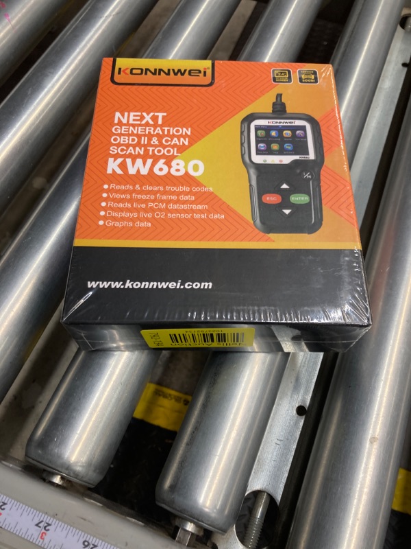 Photo 2 of KONNWEI OBD2 Diagnostic Tool Car Code Reader KW680 Enhanced Check Engine Light Scan Tool OBD II Scanner for Cars After 1996 (KW680)