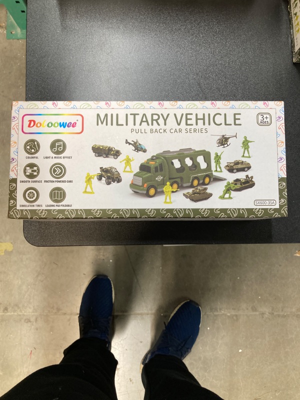 Photo 2 of Doloowee 14 in 1 Green Military Truck Toys, Army Tanks Set with Soldier Men, Army Men Toys, Military Truck Toy with Lights and Sounds, Gifts for Toddler Kids Boys Ages 3+ 14 in 1 Military Trucks