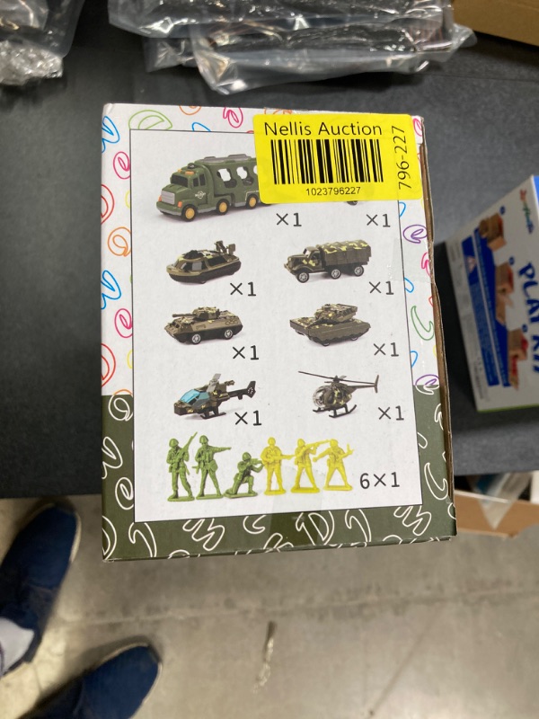 Photo 2 of Doloowee 14 in 1 Green Military Truck Toys, Army Tanks Set with Soldier Men, Army Men Toys, Military Truck Toy with Lights and Sounds, Gifts for Toddler Kids Boys Ages 3+ 14 in 1 Military Trucks