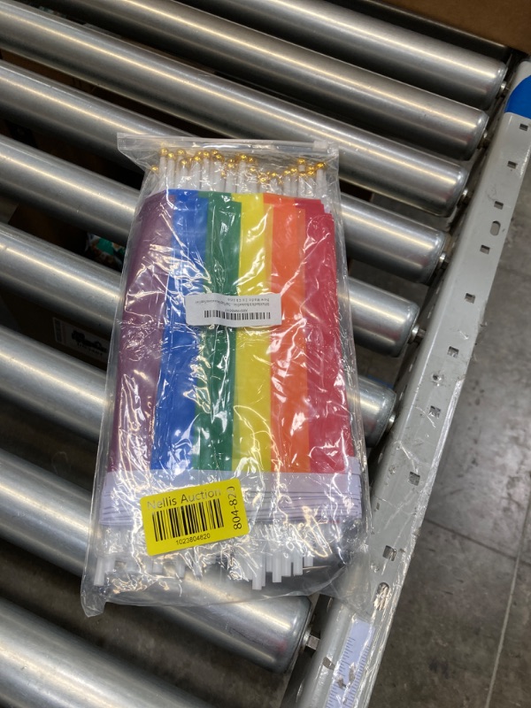 Photo 2 of 50 Pack Rainbow Pride flag,Small Mini Flag Hand Held Flag Stick Flag USA American Rainbow Flag Pride Flag Bunting For Gay and Girl Flags,Party Decorations Supplies For Parades,Rainbow Festival.