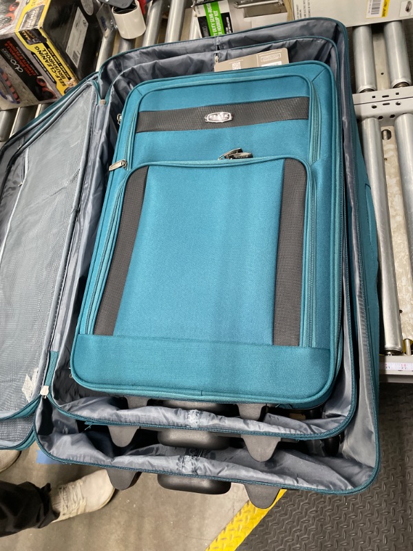 Photo 4 of Elite Luggage Cedar 4-Piece Softside Lightweight Rolling Luggage Set, Teal Green