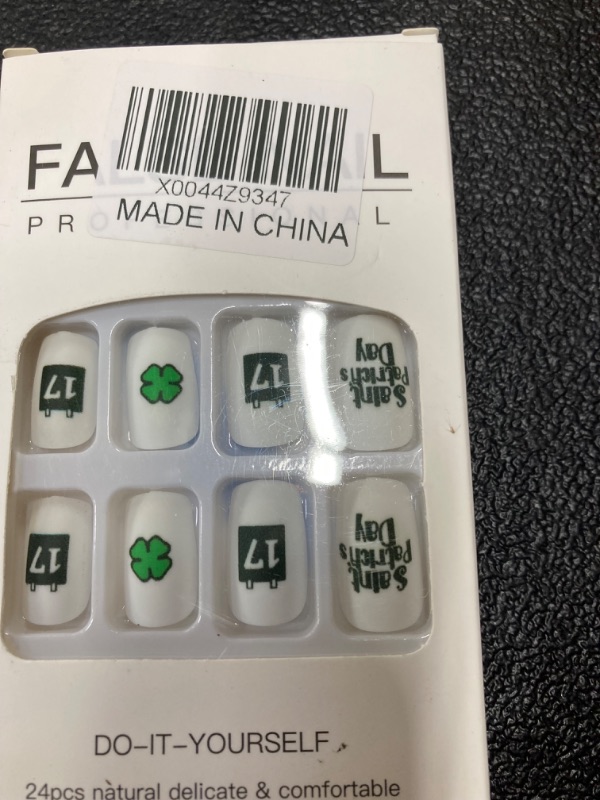 Photo 2 of 24Pcs White&Green Press on Nails Short Square Fake Nails with Design Four Leaf Clover bow Stick on Nails Matte Acrylic False Nails for Women?Girls St. Patrick's Day Manicure?Green?White? https://a.co/d/b2YrZL9