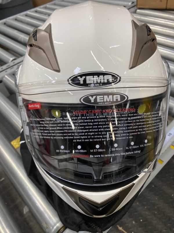 Photo 1 of Motorcycle Modular Full Face Helmet DOT Approved - YEMA YM-925 Motorbike Street Bike Racing Helmet with Sun Visor Medium White