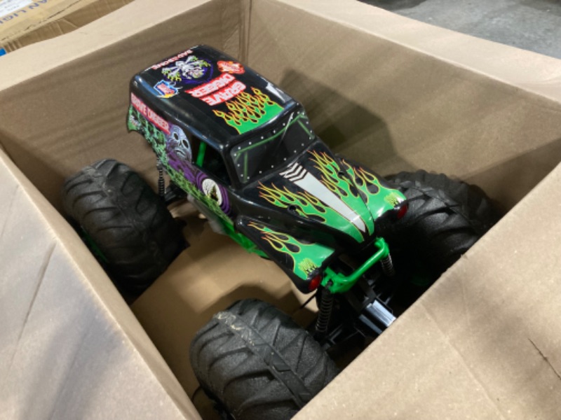 Photo 4 of ****NON FUNCTOINAL//SOLD AS PARTS**** 
Monster Jam Official Mega Grave Digger All-Terrain Remote Control Monster Truck with Lights - 1:6 Scale