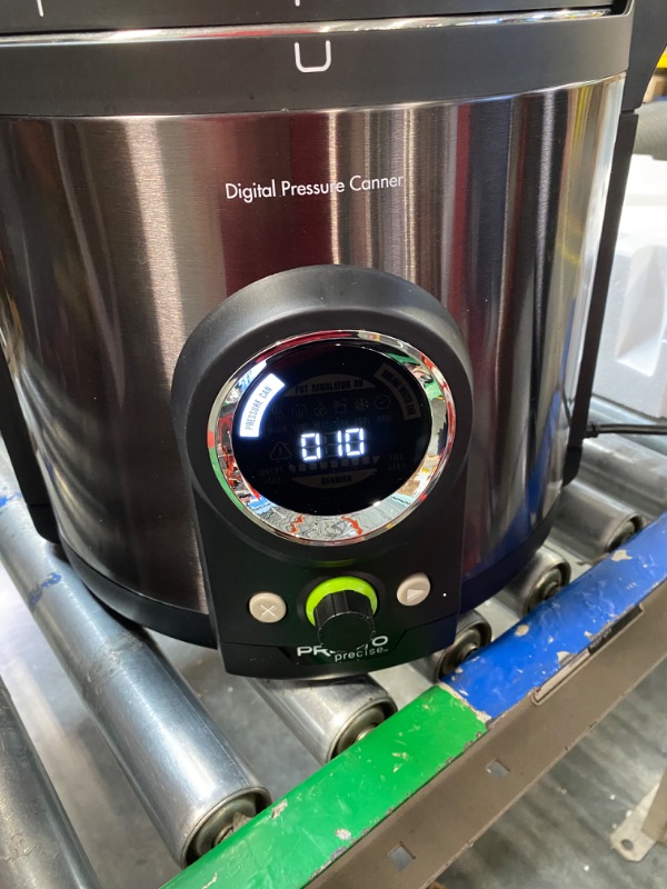 Photo 4 of 12 Qt Electric Pressure Canner