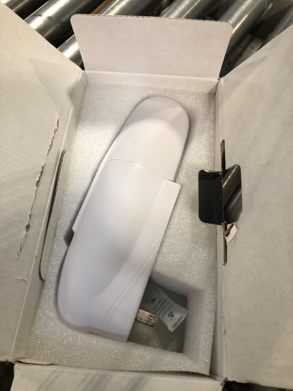 Photo 2 of  *** NOT FUNCTIONAL** SELLING FOR PARTS***Aromatherapy Essential Oil Diffuser, Professional Portable Scent Air Machine, Waterless Plug-in Aroma Diffuser for Essential Oils, 100ml for Home, Large Room