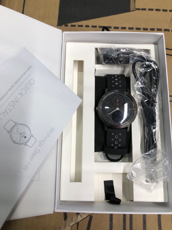 Photo 3 of Withings Steel HR Sport - Multisport hybrid Smartwatch, connected GPS, heart rate, fitness level via VO2 max, activity and sleep tracking, notifications
