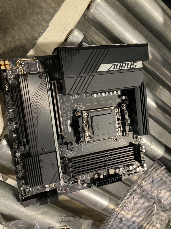 Photo 1 of GIGABYTE B650M AORUS ELITE AX 1.0 AMD AM5 ATX Motherboard 4x DDR5~128GB,2x PCIe x16, 2x M.2, 4x SATA 6, 7x USB 3.2, 1x USB-C, 4x USB 2.0
