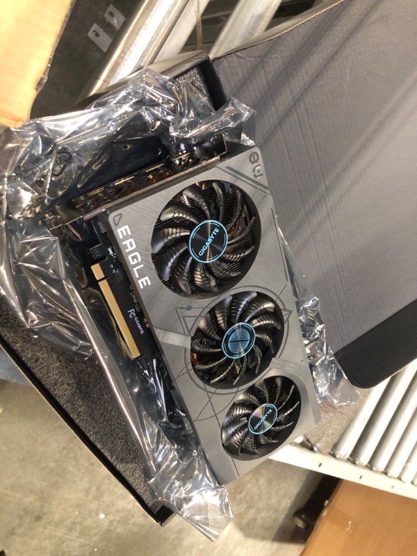 Photo 3 of GIGABYTE GV-N406TEAGLE-8GD GeForce RTX 4060 Ti Eagle 8G Graphics Card, 3X WINDFORCE Fans, 8GB 128-bit GDDR6, Video Card
