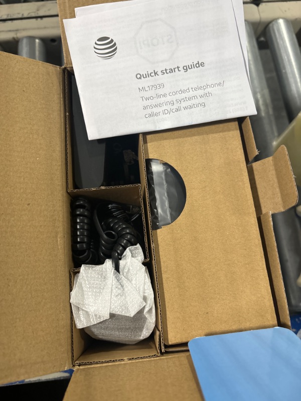 Photo 1 of ATT ATT-ML17939 ATT 2-LINE CORDED WITH ITAD/CID