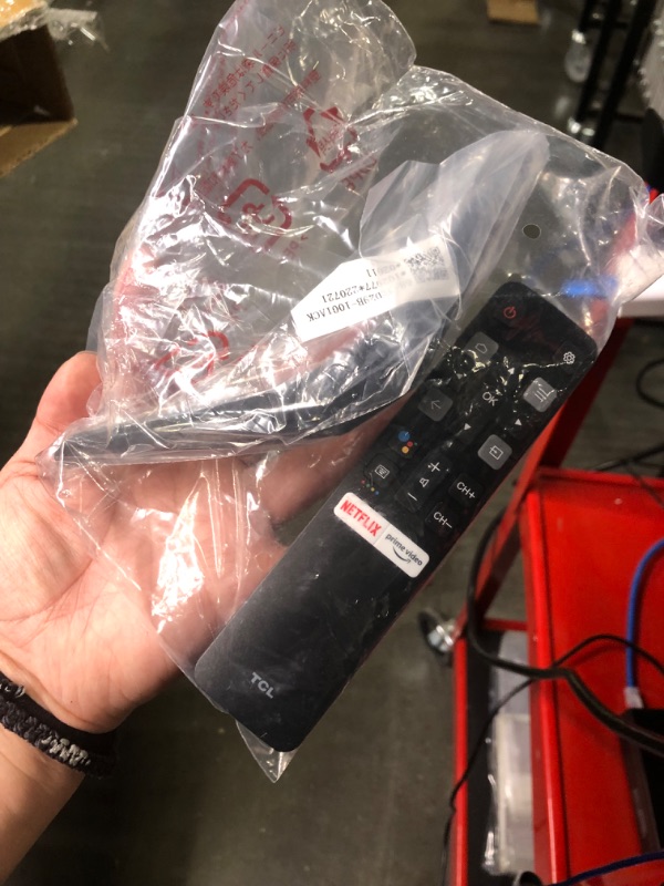 Photo 1 of TCL 32-inch Class 3-Series HD LED Smart Android TV - 32S334, 2021 Model Alto 6 2.0 Channel Home Theater Sound Bar with Bluetooth – TS6100, 120W, 31.5-inch, Black (TS6100-NA) 32 in TV with Alto 6 Sound Bar