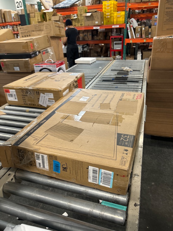 Photo 1 of TCL 32-inch Class 3-Series HD LED Smart Android TV - 32S334, 2021 Model Alto 6 2.0 Channel Home Theater Sound Bar with Bluetooth – TS6100, 120W, 31.5-inch, Black (TS6100-NA) 32 in TV with Alto 6 Sound Bar