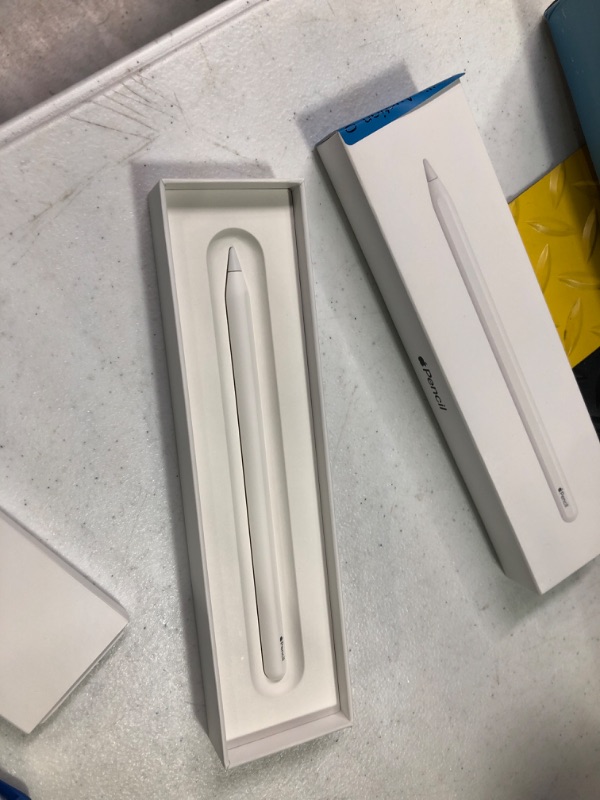 Photo 2 of Apple Pencil (2nd Generation)