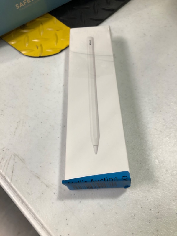 Photo 3 of Apple Pencil (2nd Generation)