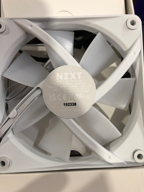 Photo 2 of (see all images) NZXT F120 RGB Core Triple Pack - 3 x 120mm Hub-Mounted RGB Fans 