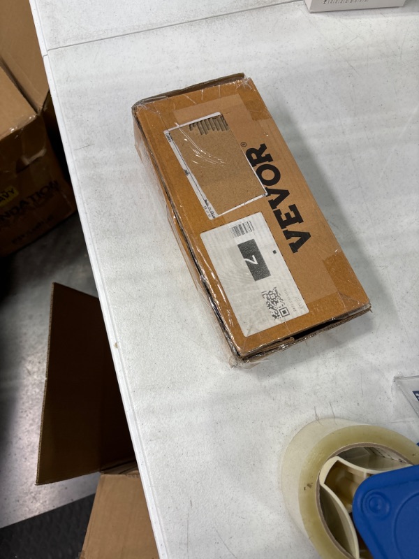 Photo 1 of VEVOR Digital Clamp Meter T-RMS, 6000 Counts, 600A Clamp Multimeter Tester, Measures Current Voltage Resistance Data Retention, w/NCV for Home Appliance, Railway Industry Maintenance (AC/DC Current) AC/DC Current 6000 Counts