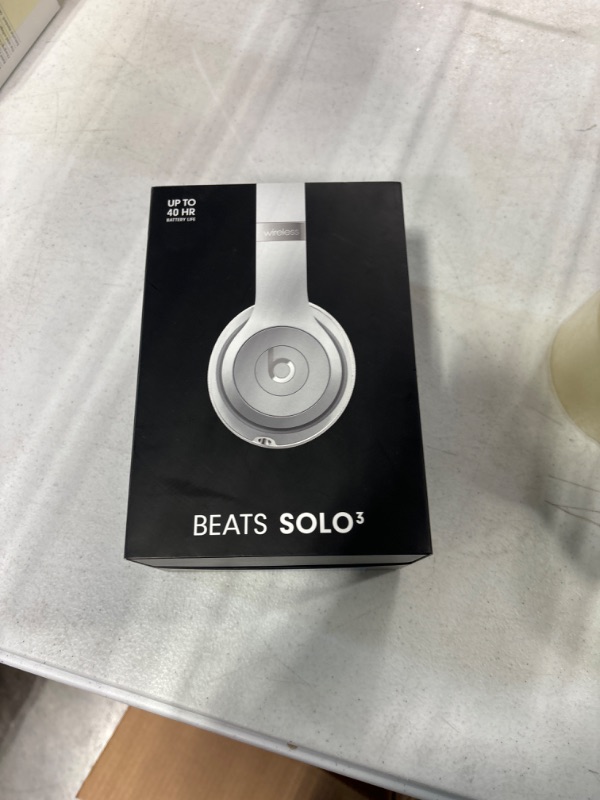 Photo 5 of 
Beats Solo3 Wireless On-Ear Headphones - Apple W1 Headphone Chip, Class 1 Bluetooth, 40 Hours of Listening Time, Built-in Microphone - Silver
Color:Silver