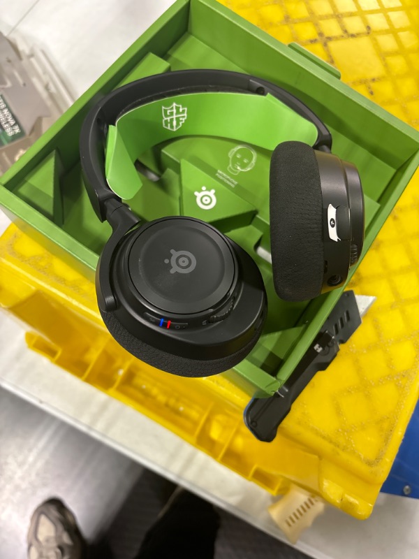 Photo 2 of SteelSeries New Arctis Nova 7X Multi-Platform Gaming & Mobile Headset — Nova Acoustic System — Simultaneous Wireless 2.4GHz + Bluetooth — 38Hr Battery — USB-C — Xbox, PC, PS, Switch, Mobile