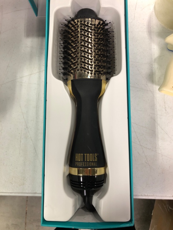 Photo 4 of Moroccanoil Effortless Style 4-in-1 Blow-Dryer Brush