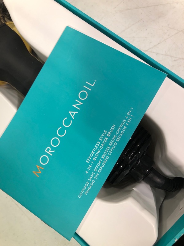 Photo 3 of Moroccanoil Effortless Style 4-in-1 Blow-Dryer Brush