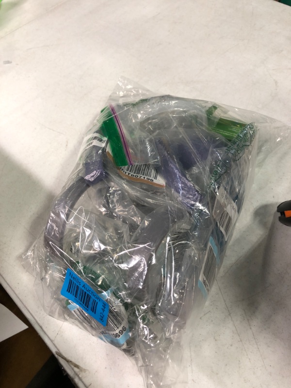 Photo 1 of ***AS IS / NO RETURNS -  FINAL SALE***
***BUNDLED BAG OF MISC ITEMS ***
